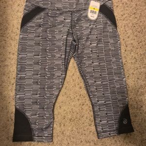 Capri workout pants